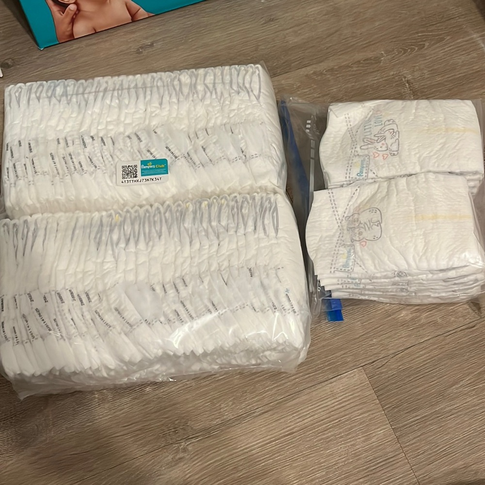 Pampers swaddlers newborn diapers
